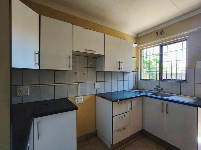 6 Bedroom Property for Sale in Mthata Eastern Cape